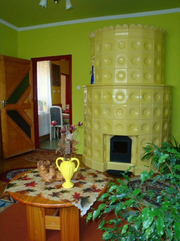 ホテルZempleni Vendeghaz Erdőbénye エクステリア 写真